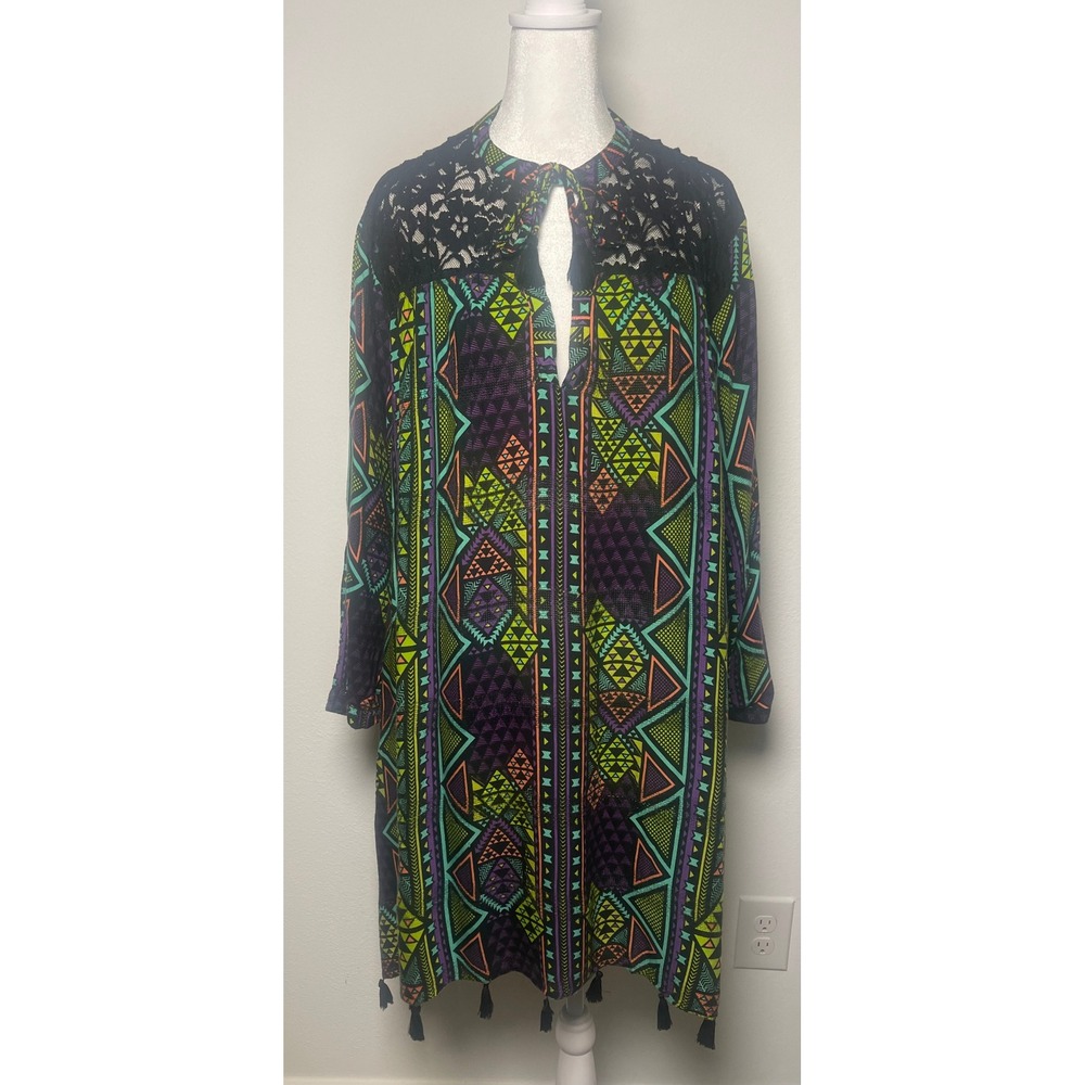 Taravana Women‎ L-XL Geometric Print Lace Trim Tassel Top Tunic Boho Festival